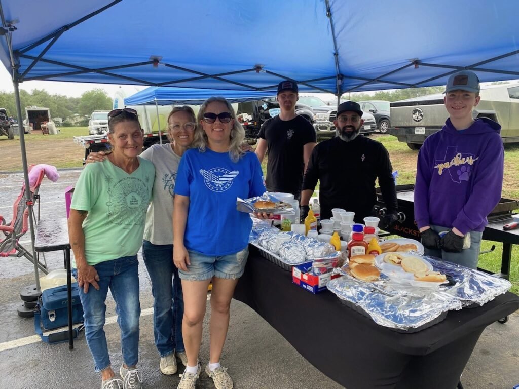 volunteer-sandy-creek-relief